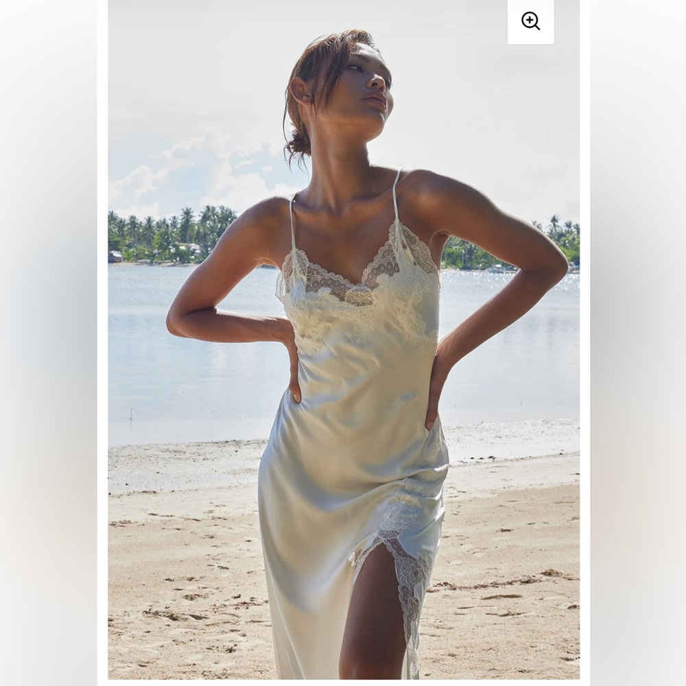 NWT Natori Lolita XS Ivory Lace Trim Slip Dress